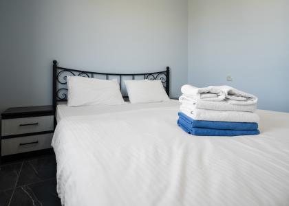 room 180 thumbnail 1
